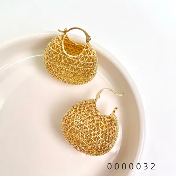 Earrings-wholesale-fashion-exaggerated-earrings--C Earrings wholesale fashion exaggerated earrings / 0000032