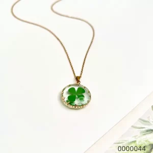 Four-leaf-Clover-necklaces-wholesale-handmade-dried-flower-pendants