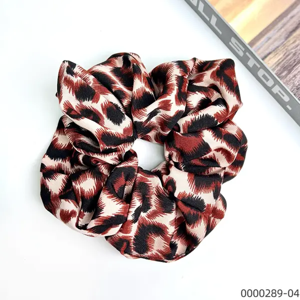 stylish-wholesale-pink-and-coffee-leopard-elastic-scrunchie stylish-wholesale-pink-and-coffee-leopard-elastic-scrunchie