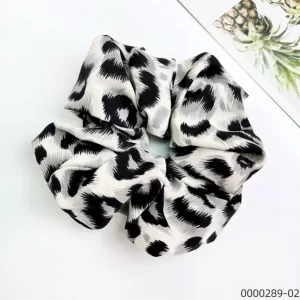 stylish-wholesale-white-and-black-leopard-elastic-scrunchie