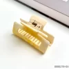 Wholesale square yellow curly hair with anti slip fashion finish,large size claw clip / 0000278-03